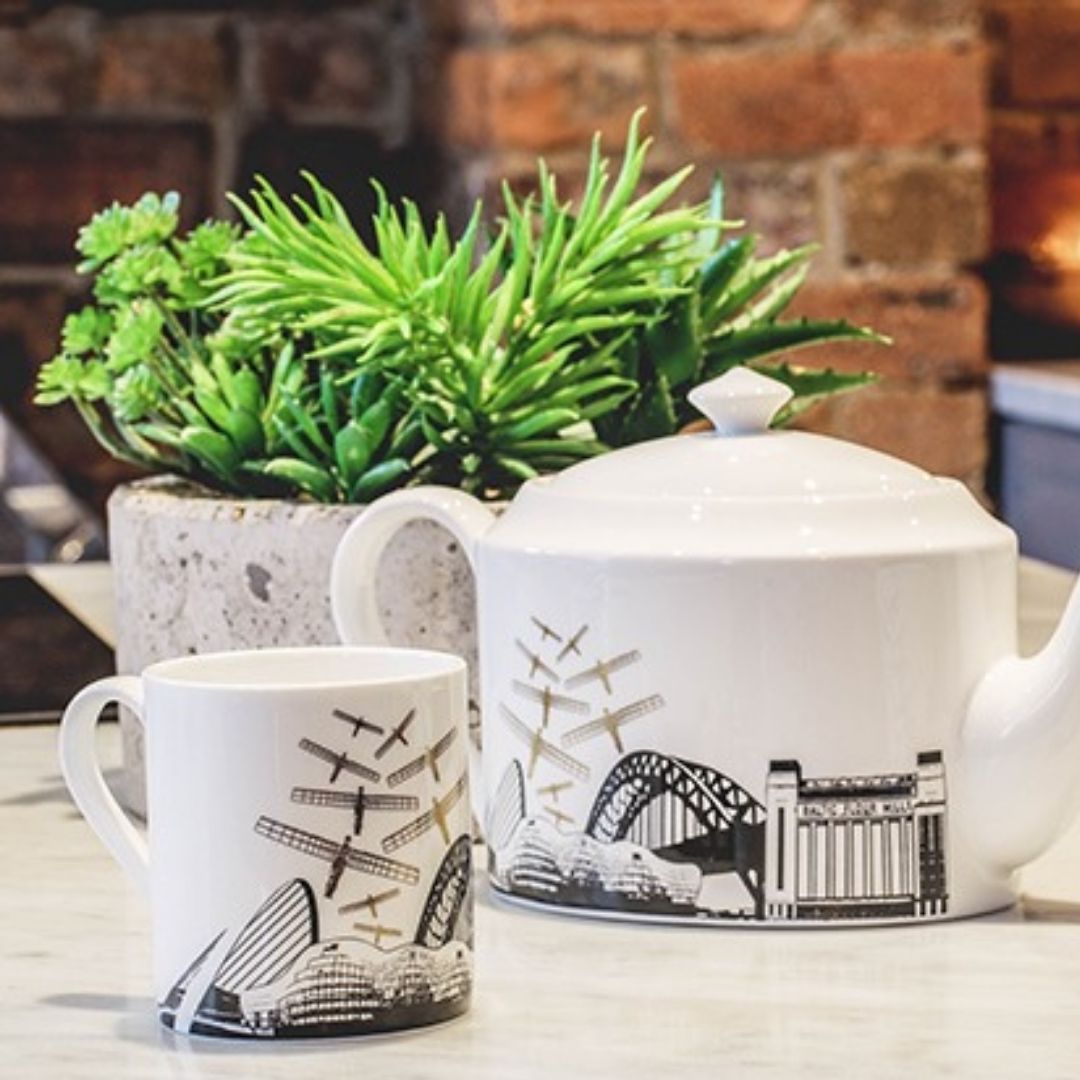 Teapots, Cups & Sets